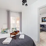 Salsa Apartments Cracow By Renters