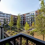 Salsa Apartments Cracow By Renters